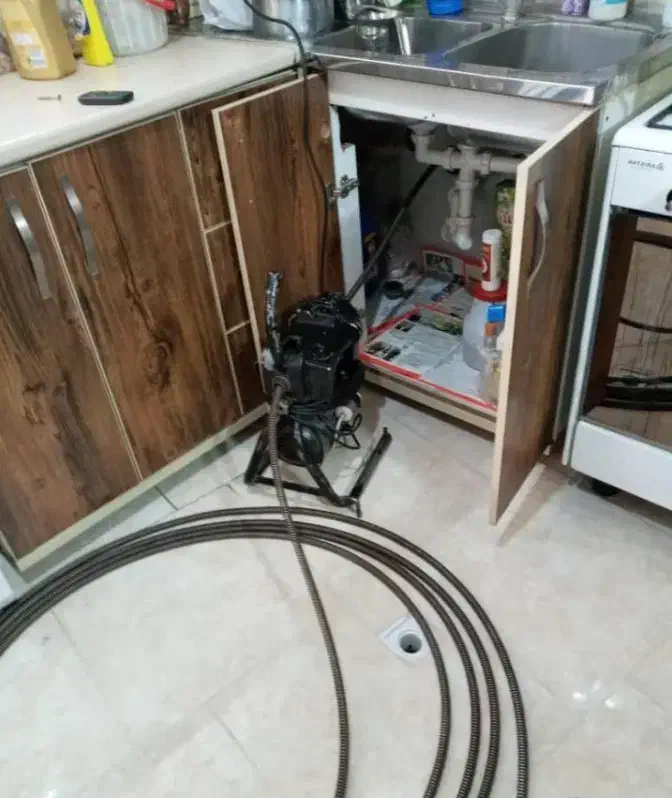 لوله باز کنی و چاه باز کنی کندن سیمان از چاه|خدمات پیشه و مهارت|سیرجان, |دیوار