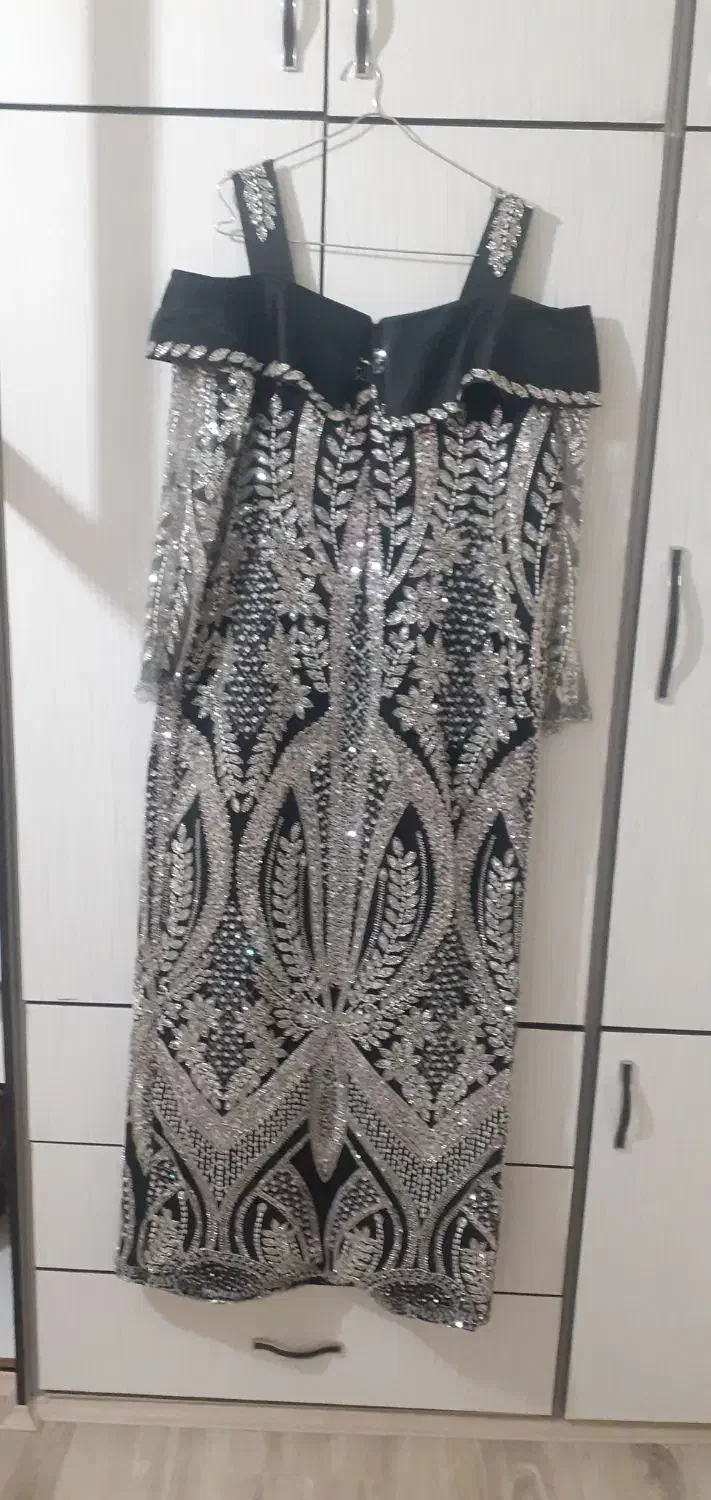 لباس مجلسی|لباس|تبریز, |دیوار