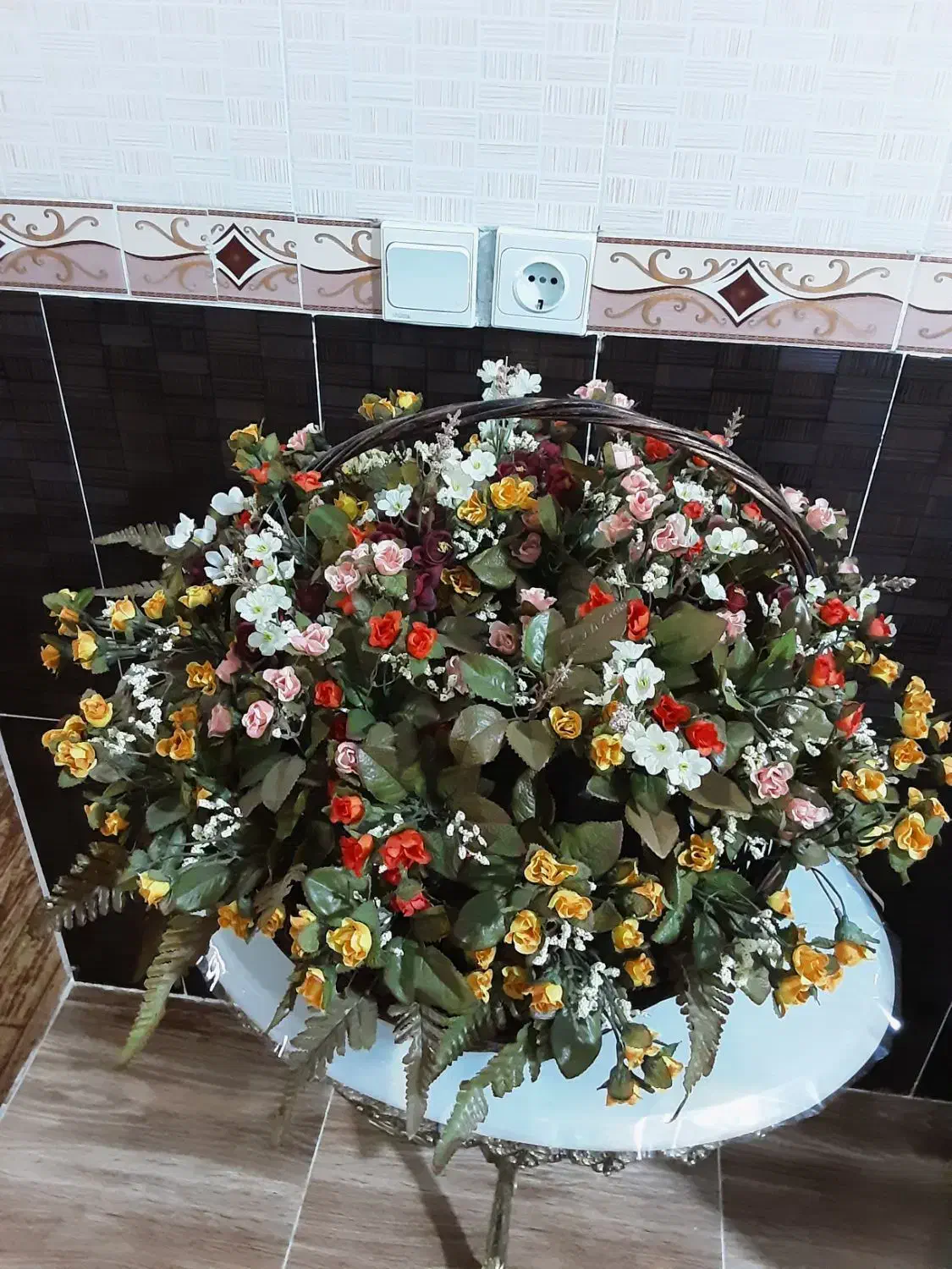 سبد گل زیبا بزرگ|گل مصنوعی|خوی, |دیوار