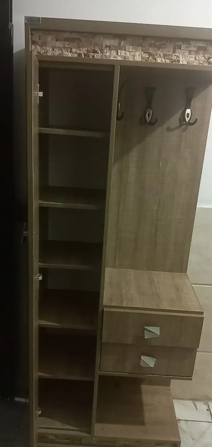 جاکفشی|جاکفشی، کمد، دراور|فردوسیه, |دیوار