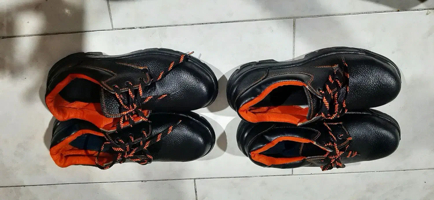 کفش ایمنی|کیف، کفش، کمربند|اندیشه, شهرک کوثر|دیوار