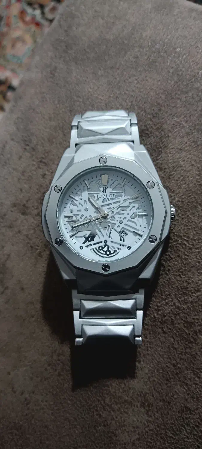 ساعت|ساعت|تربت جام, معدآباد|دیوار