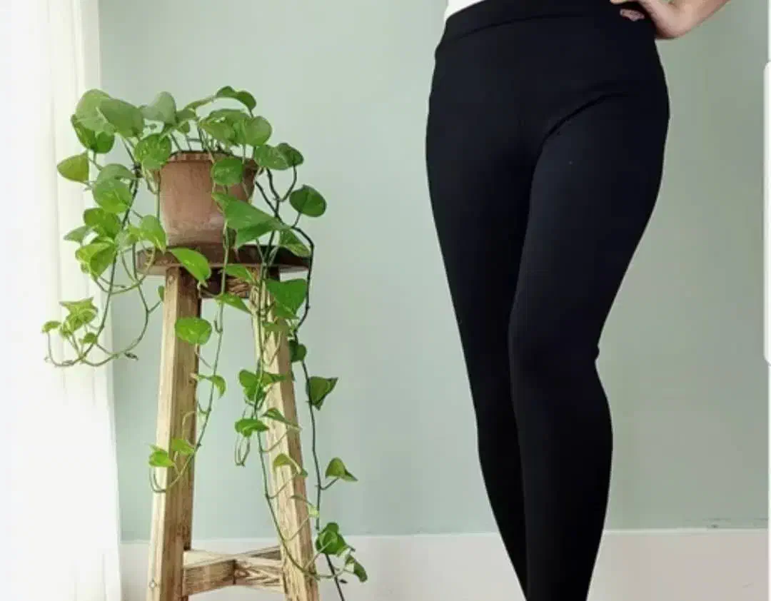 ساپورت مشکی|لباس|تربت جام, باغ سنگان سفلی|دیوار