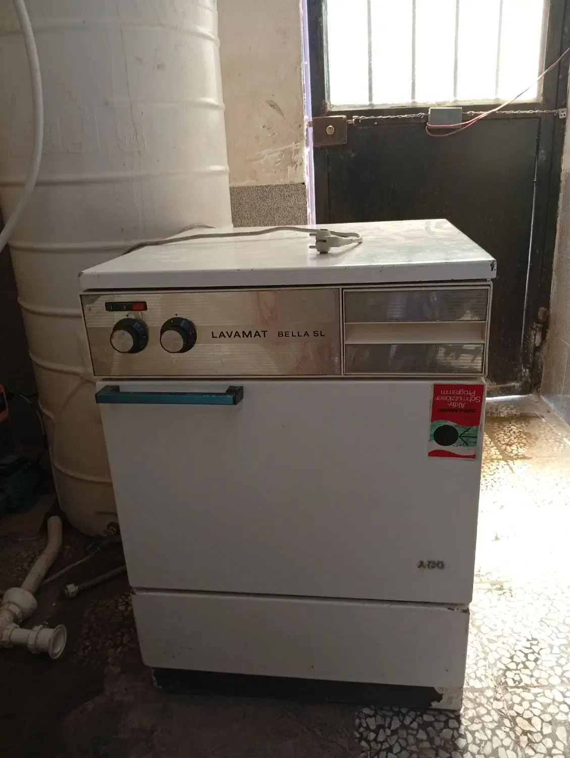 ماشین لباسشویی AEGالمانی درجه یک|ماشین لباسشویی و خشککن لباس|شیراز, کوشک میدان|دیوار