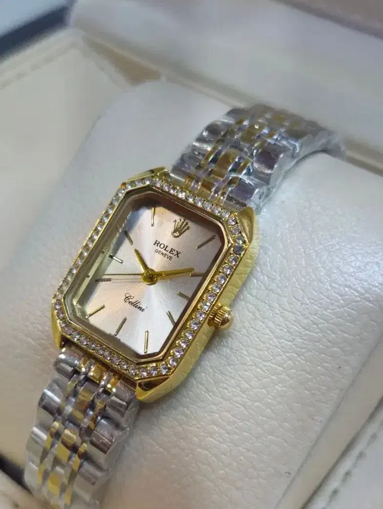 ساعت مچی زنانه و مردانه|ساعت|مشهد, شریف|دیوار