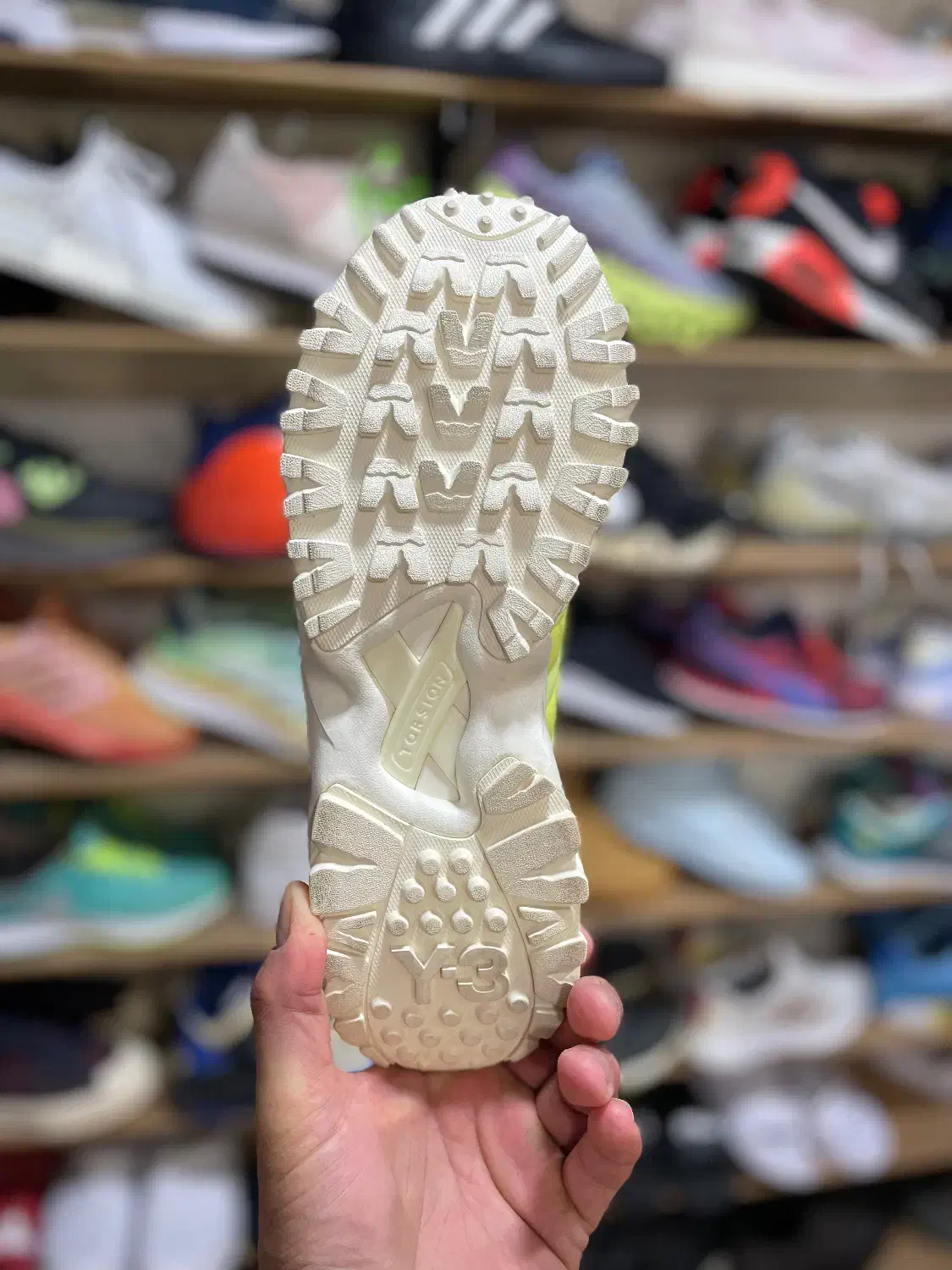 کتونی اورجینال و خاص از برند آدیداس|کیف، کفش، کمربند|تهران, خاک سفید|دیوار