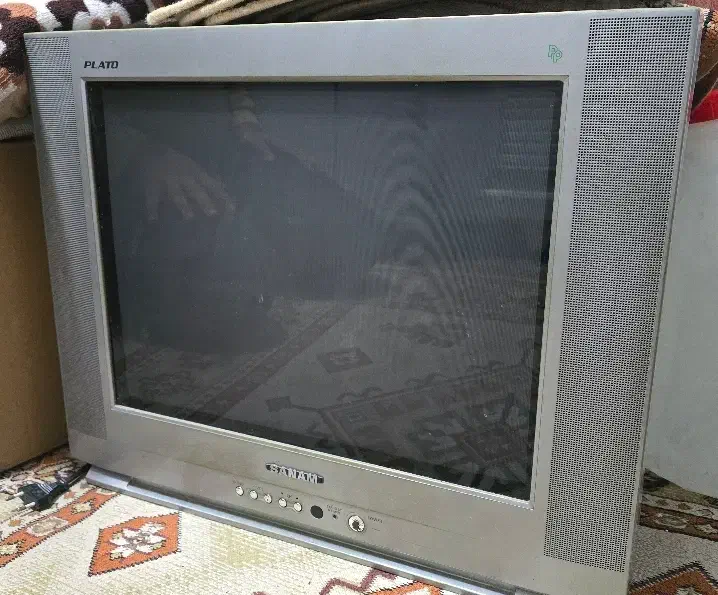 تلویزیون ۲۲ اینچ|تلویزیون و پروژکتور|کاشان, زیدی|دیوار