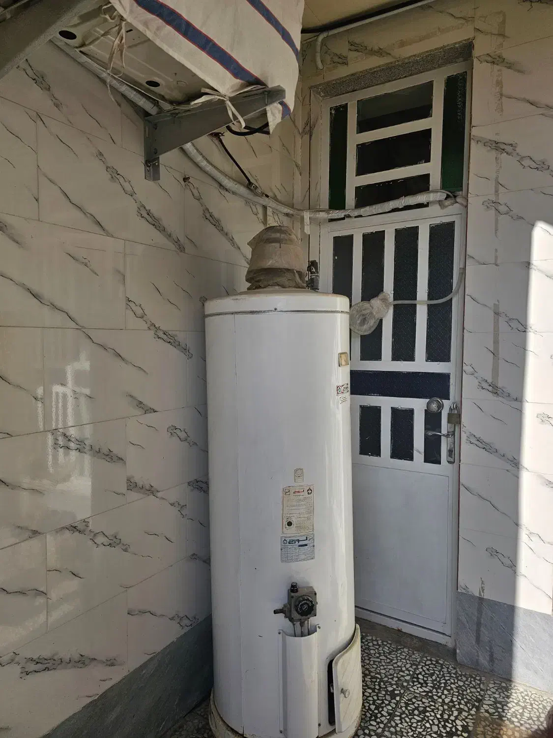 ابگرمکن ۹۰ گالن لورچ|آبگرمکن، پکیج، شوفاژ|مرودشت, بیست متری بیمارستان|دیوار