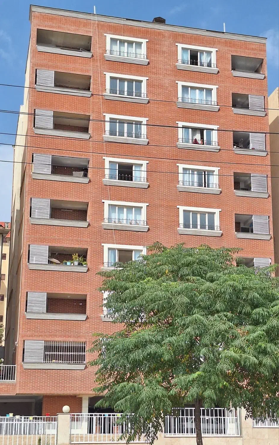 آپارتمان ۲خواب/صفر/بربلواراصلی/فاز۱صدرا|فروش آپارتمان|صدرا-فارس, فاز ۱|دیوار