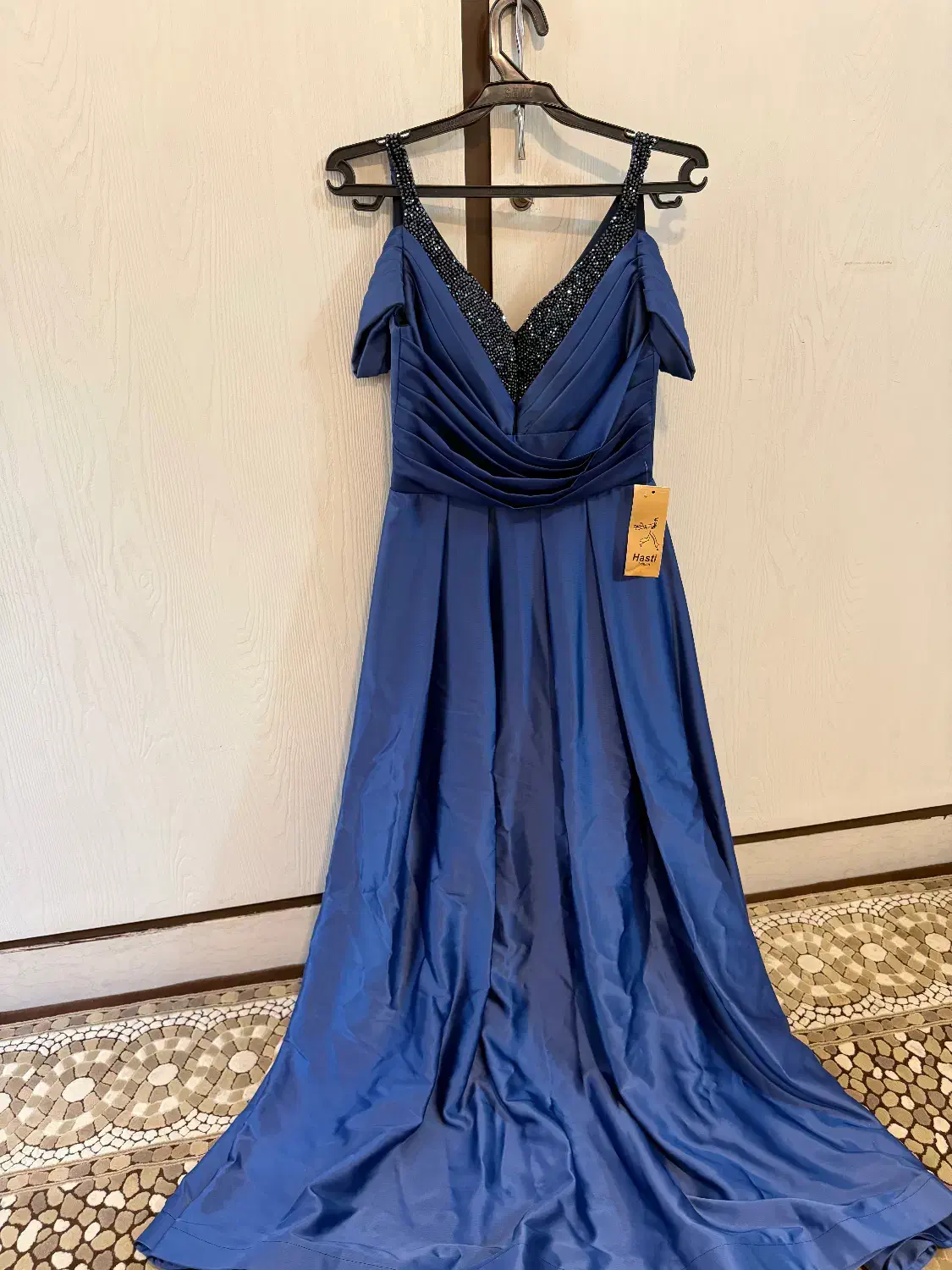 پیراهن مجلسی|لباس|سمنان, |دیوار