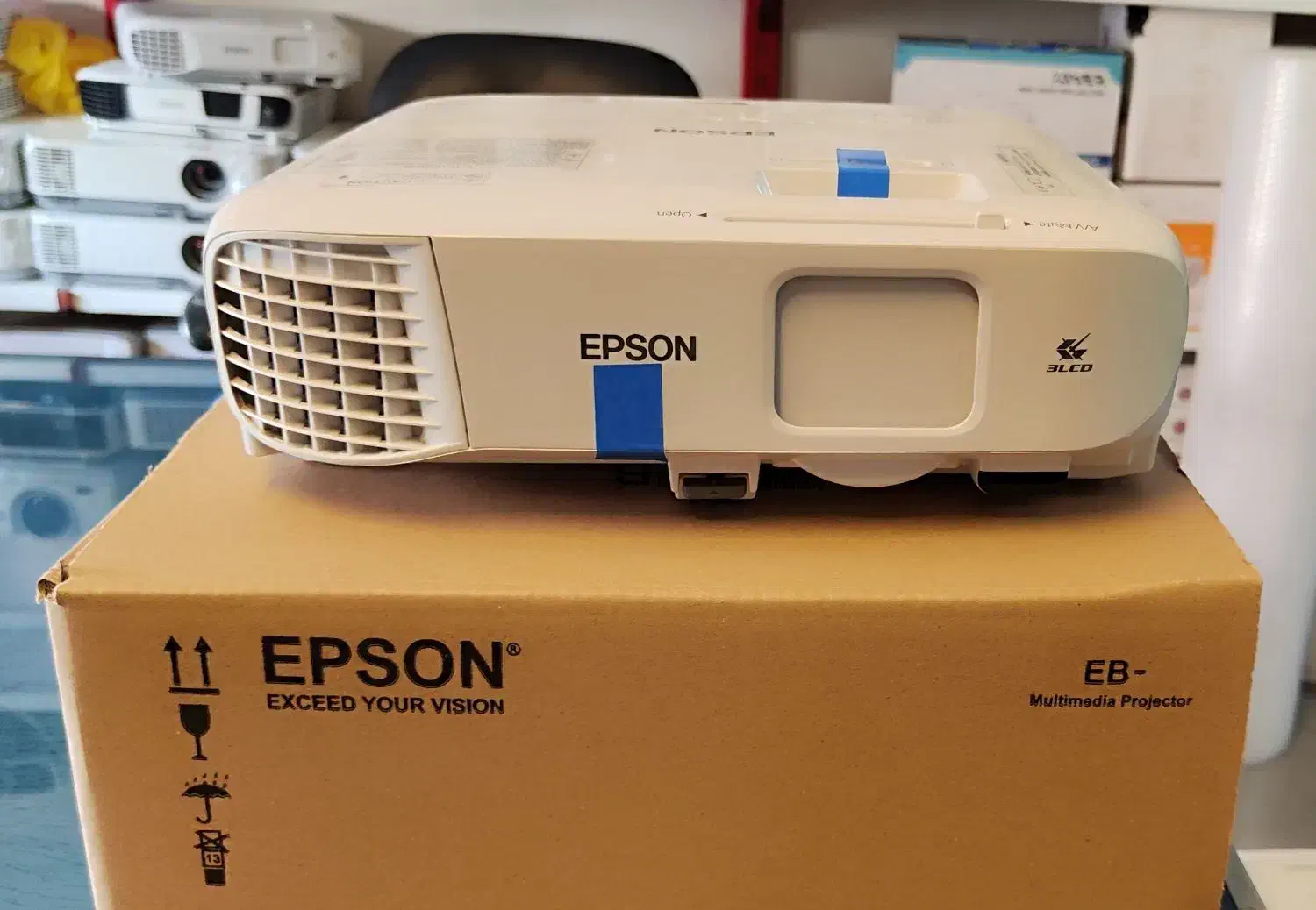 ویدیو پروژکتور های سینمایی مناسب فضای روشن|تلویزیون و پروژکتور|تهران, جمال‌زاده|دیوار