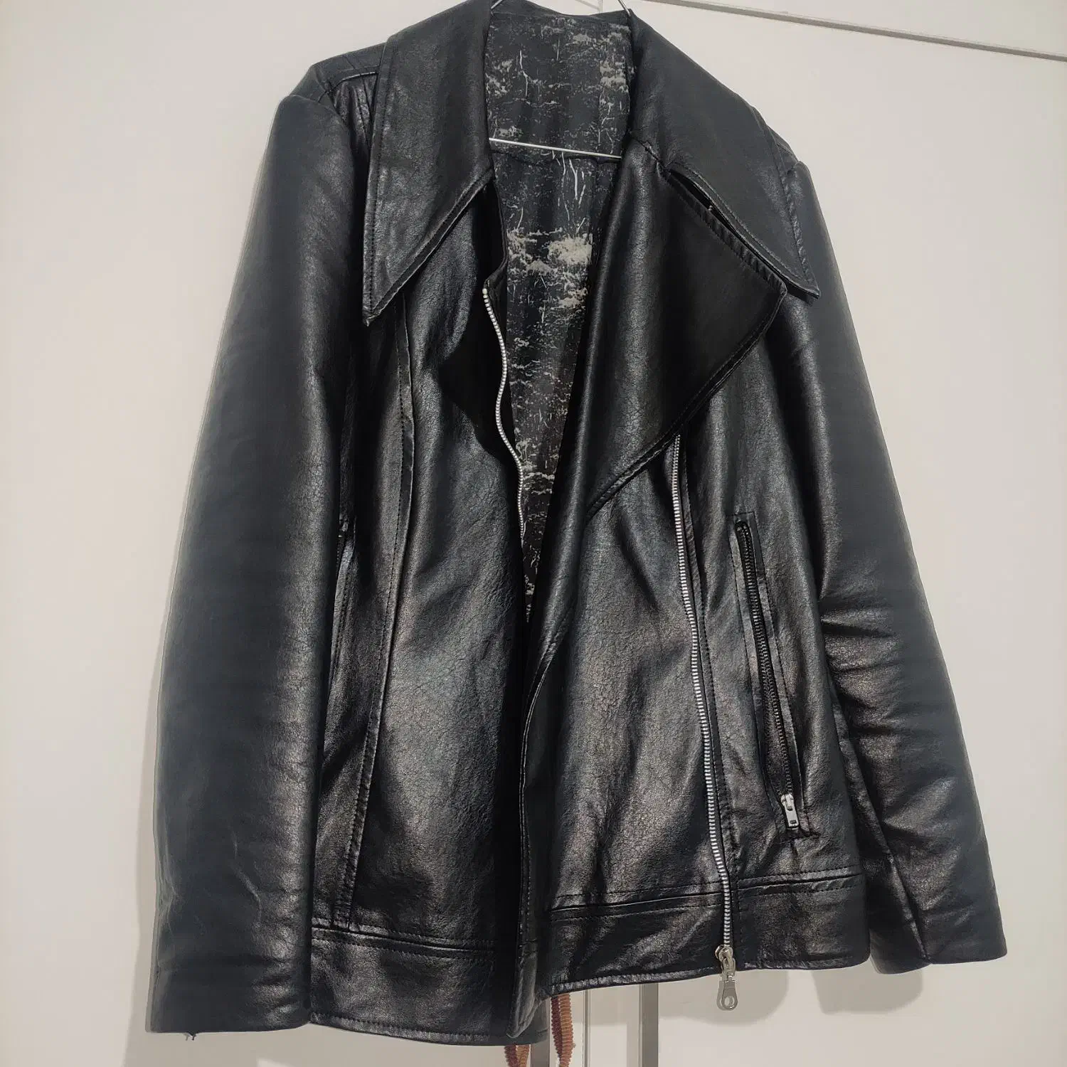 کت مشکی چرم زنانه سایز 40 تا 42|لباس|ایلام, |دیوار