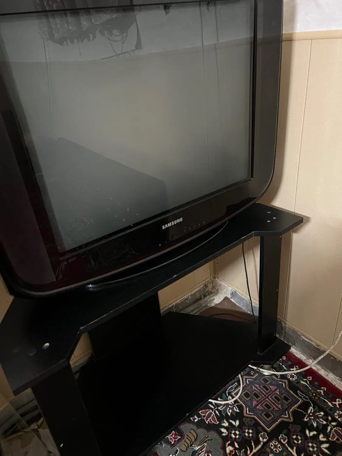 تلویزیون ۲۹اینچ با میز|تلویزیون و پروژکتور|گنبد کاووس, |دیوار