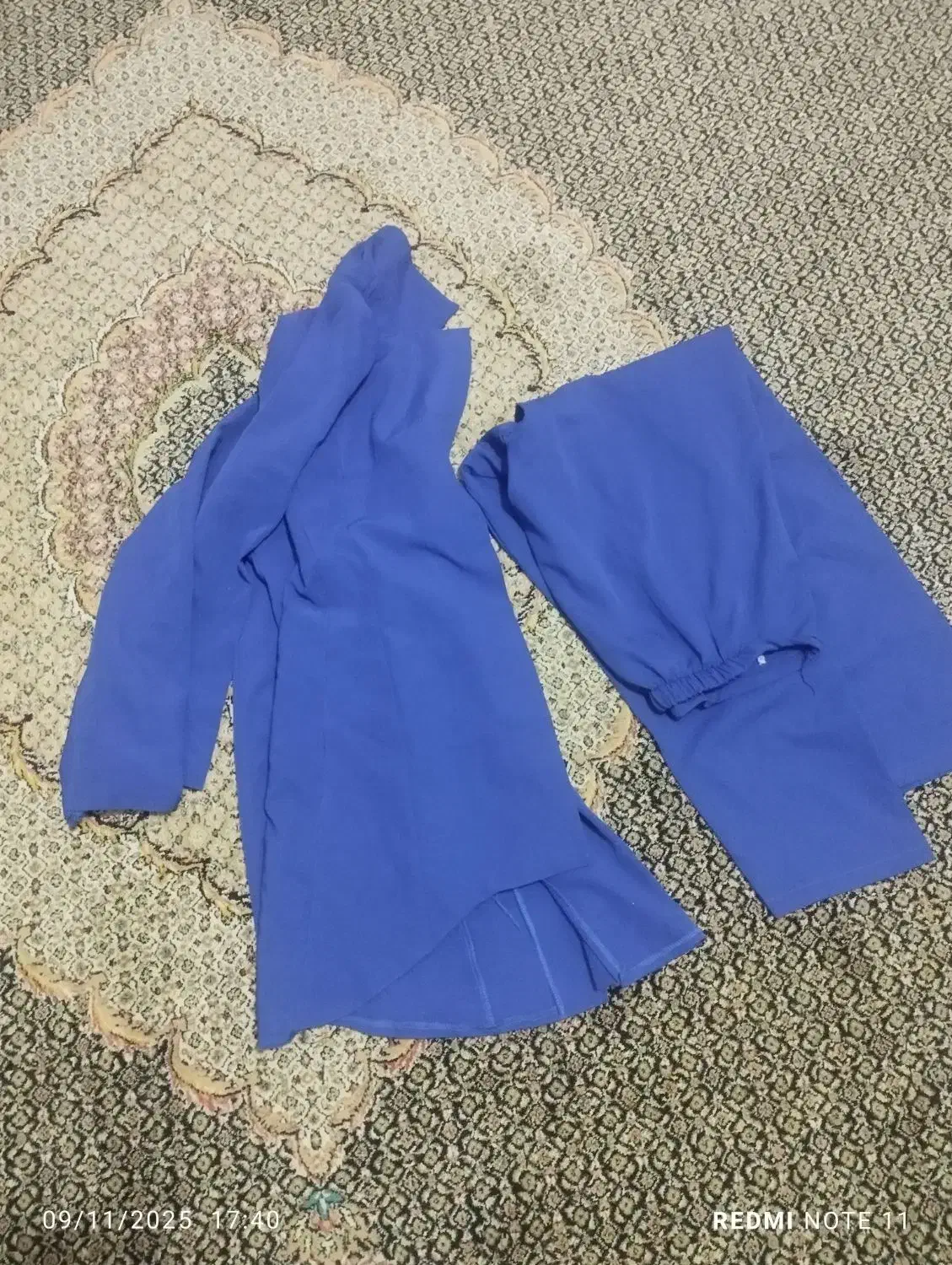 کت و شلوار زنانه|لباس|درمیان, |دیوار