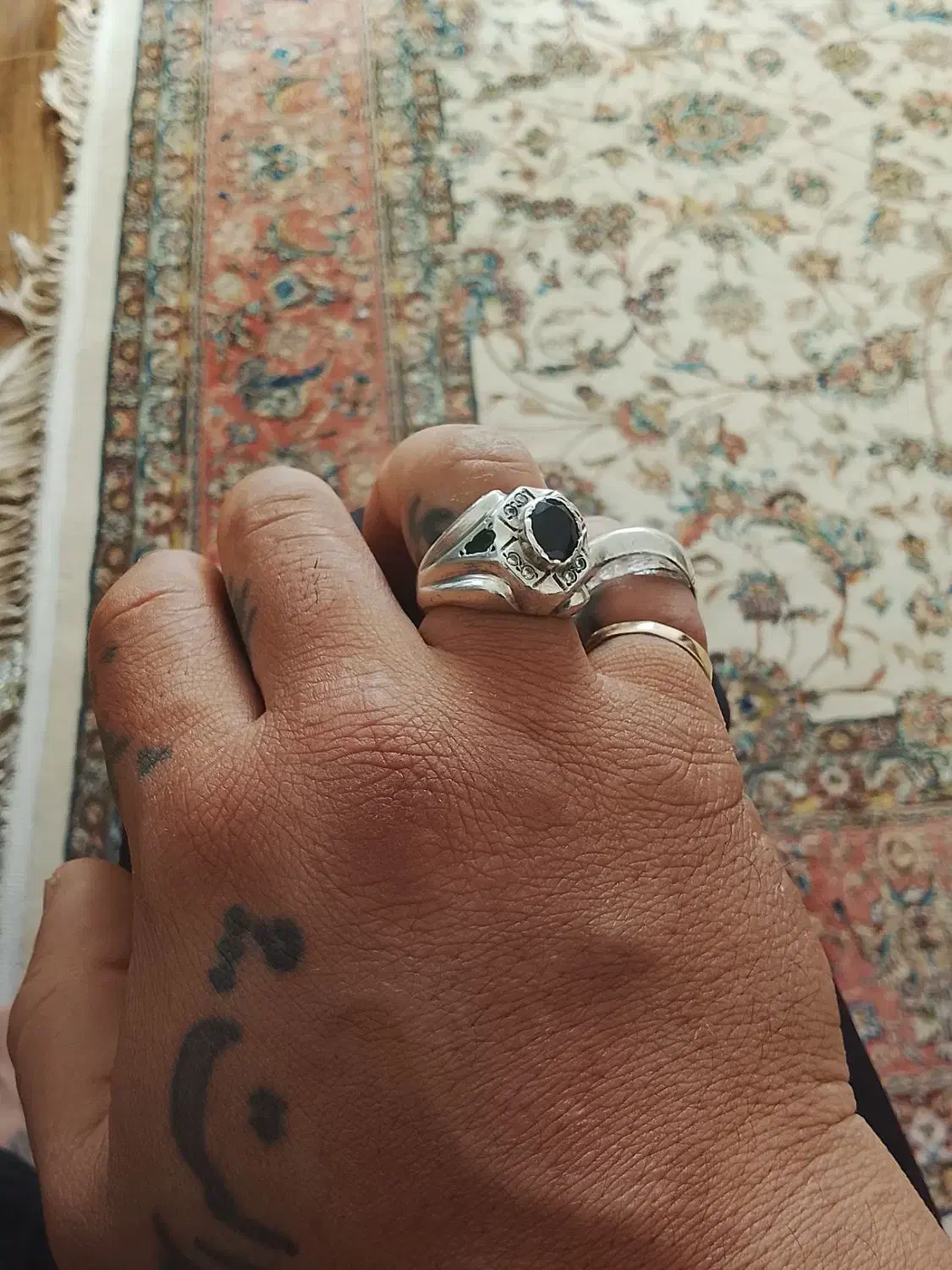 یاقوت سیلان|جواهرات|سقز, |دیوار