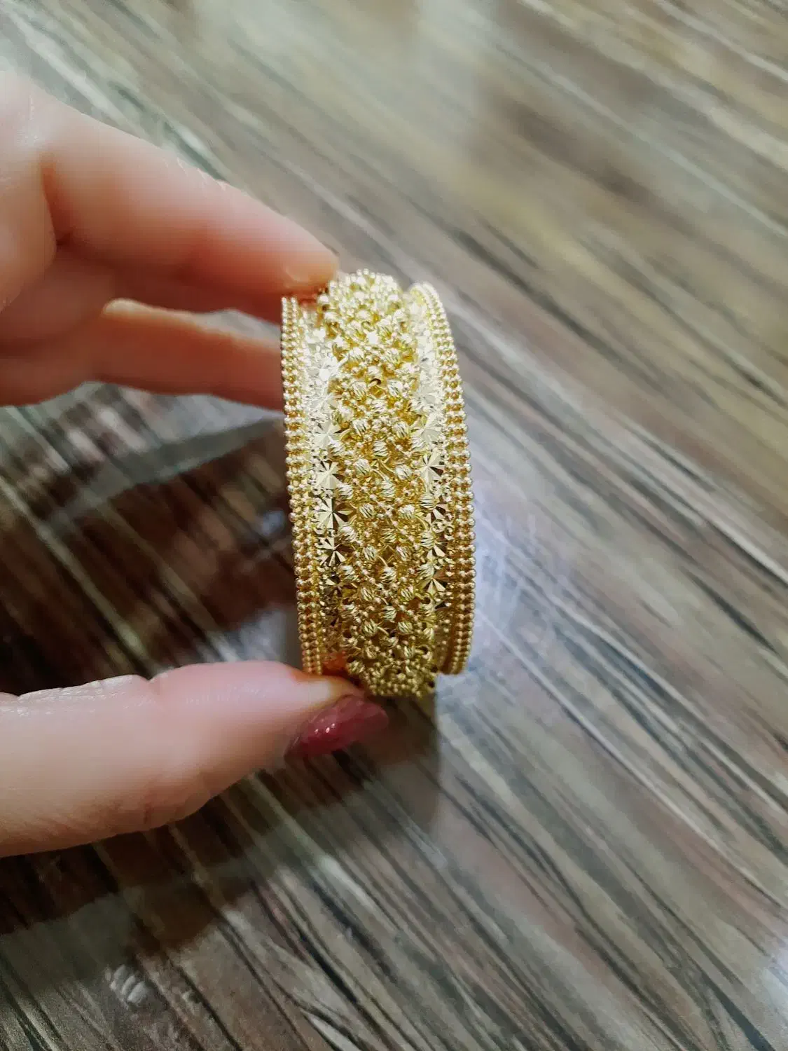 دستبند|جواهرات|یاسوج, |دیوار