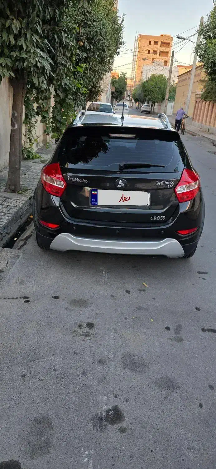 برلیانس کراس ۳۲۰ بیرنگ|خودرو سواری و وانت|گنبد کاووس, |دیوار