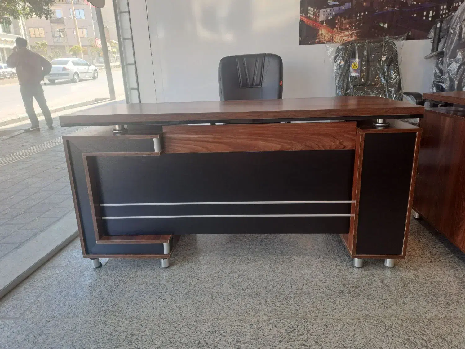 فروش چند میز و صندلی مدیریت انتظار دفتر ساختمانی|مبلمان اداری|همدان, |دیوار