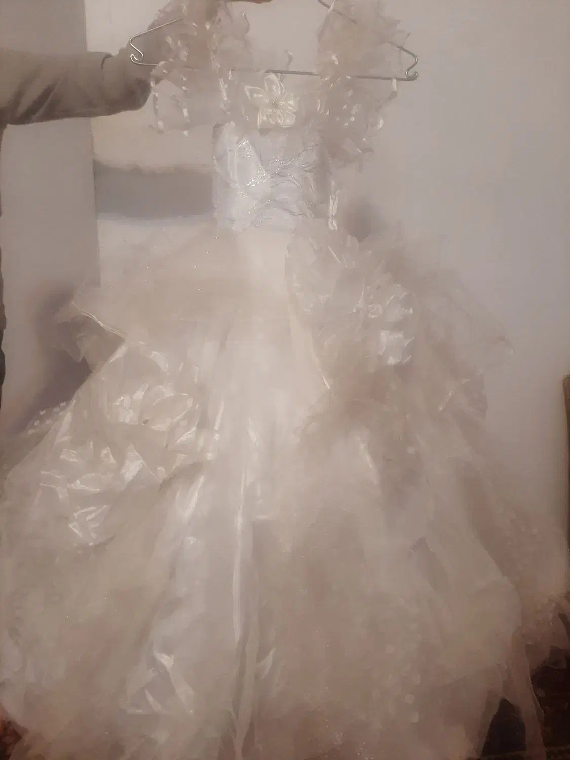 لباس عروس کودک و لباس های زنانه شیک|لباس|اراک, |دیوار