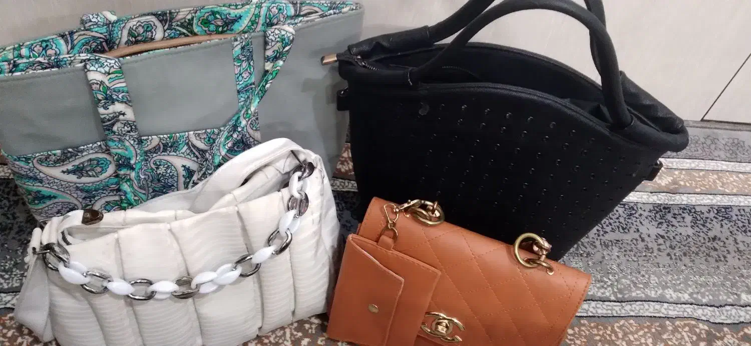 چکمه و کیف و چادر و مانتو و شلوار لباس در حد نو|لباس|گلبهار, شهر جدید گلبهار|دیوار