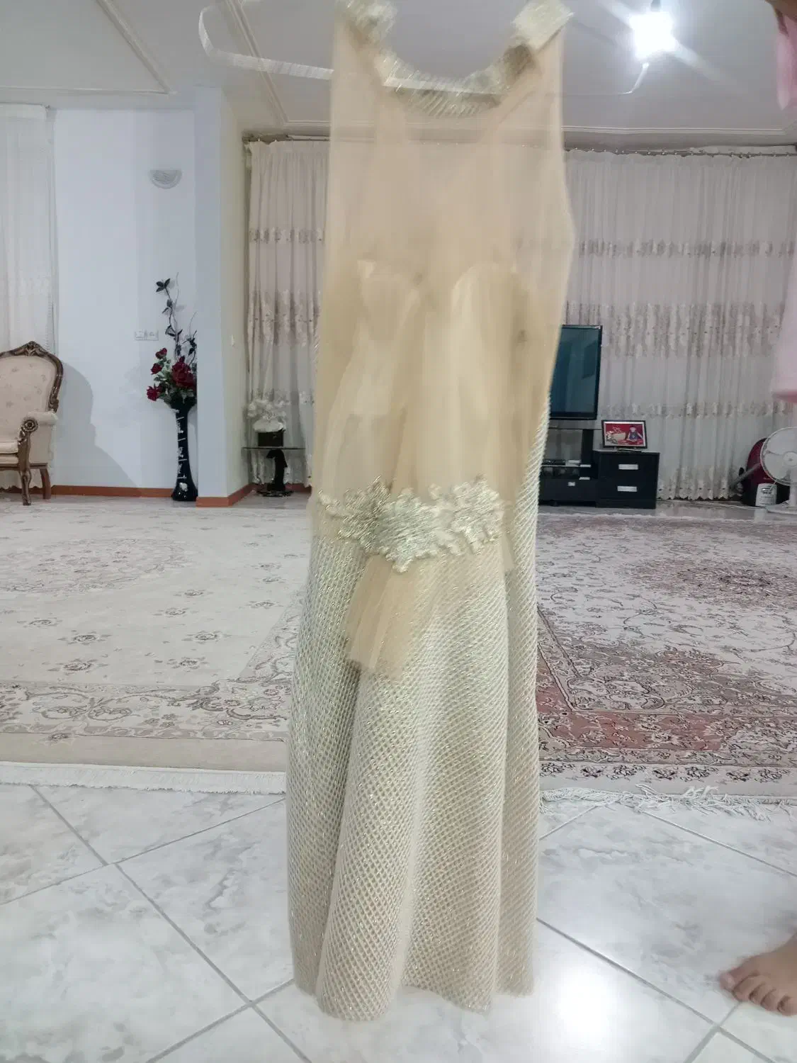 لباس مجلسی زنانه|لباس|شیروان (خراسان), |دیوار