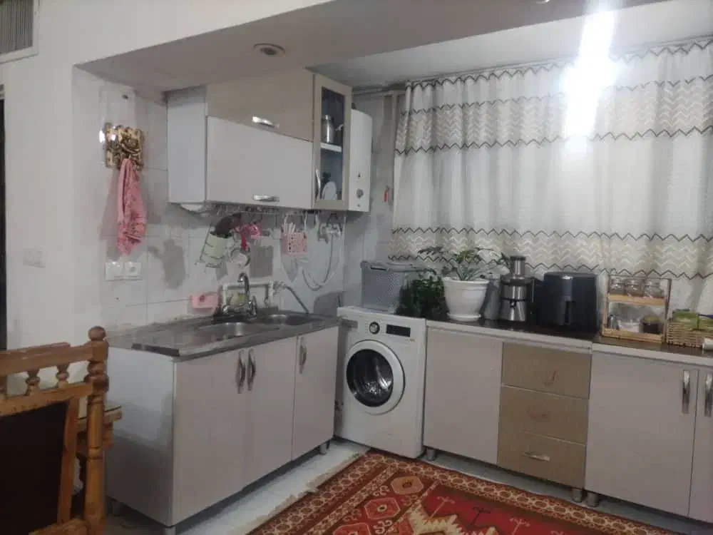 55 متری/ طبقه دوم /روبه نما /خ ولیعصر|فروش آپارتمان|محمدشهر, محمدشهر|دیوار