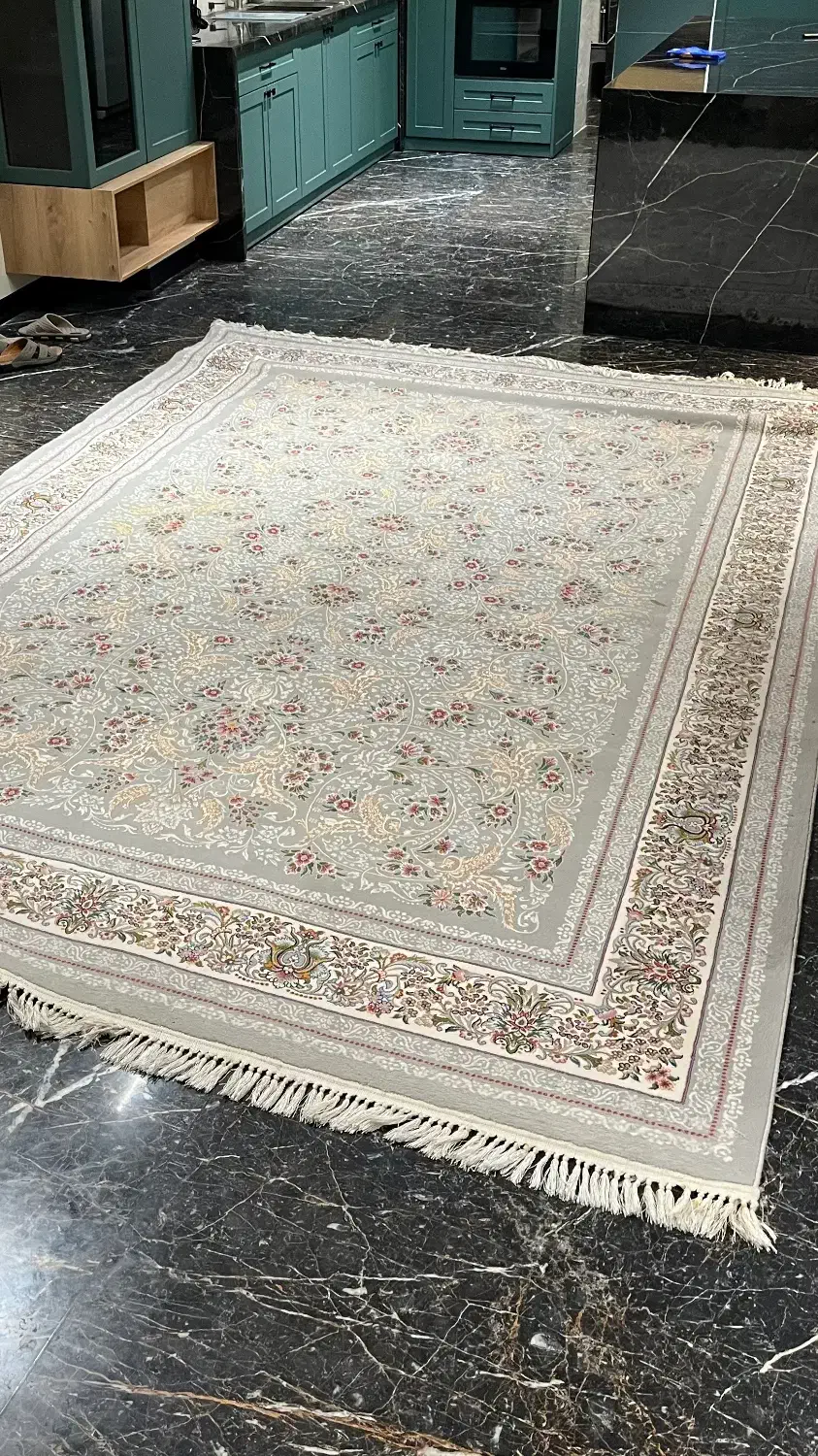 فرش ۹ متری ۷۰۰ شانه کاشان|فرش|بابل, |دیوار