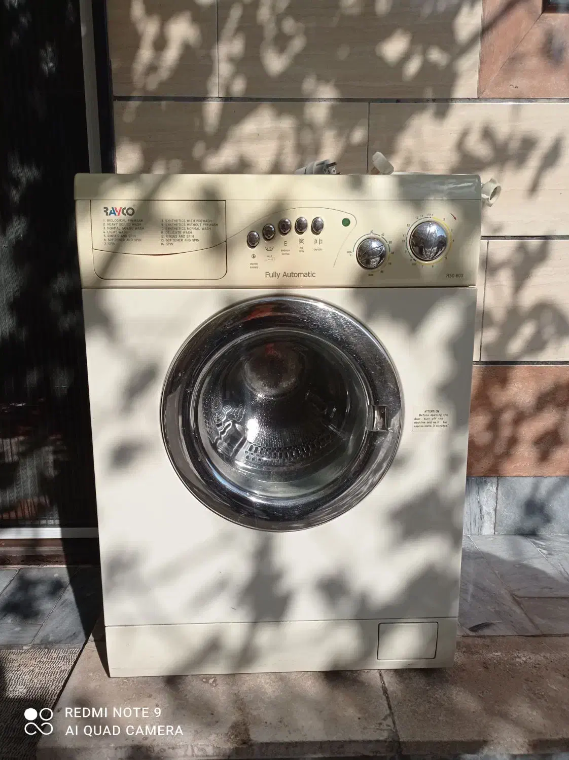 لباس شویی|ماشین لباسشویی و خشک‌کن لباس|هشتگرد, هشتگرد قدیم|دیوار