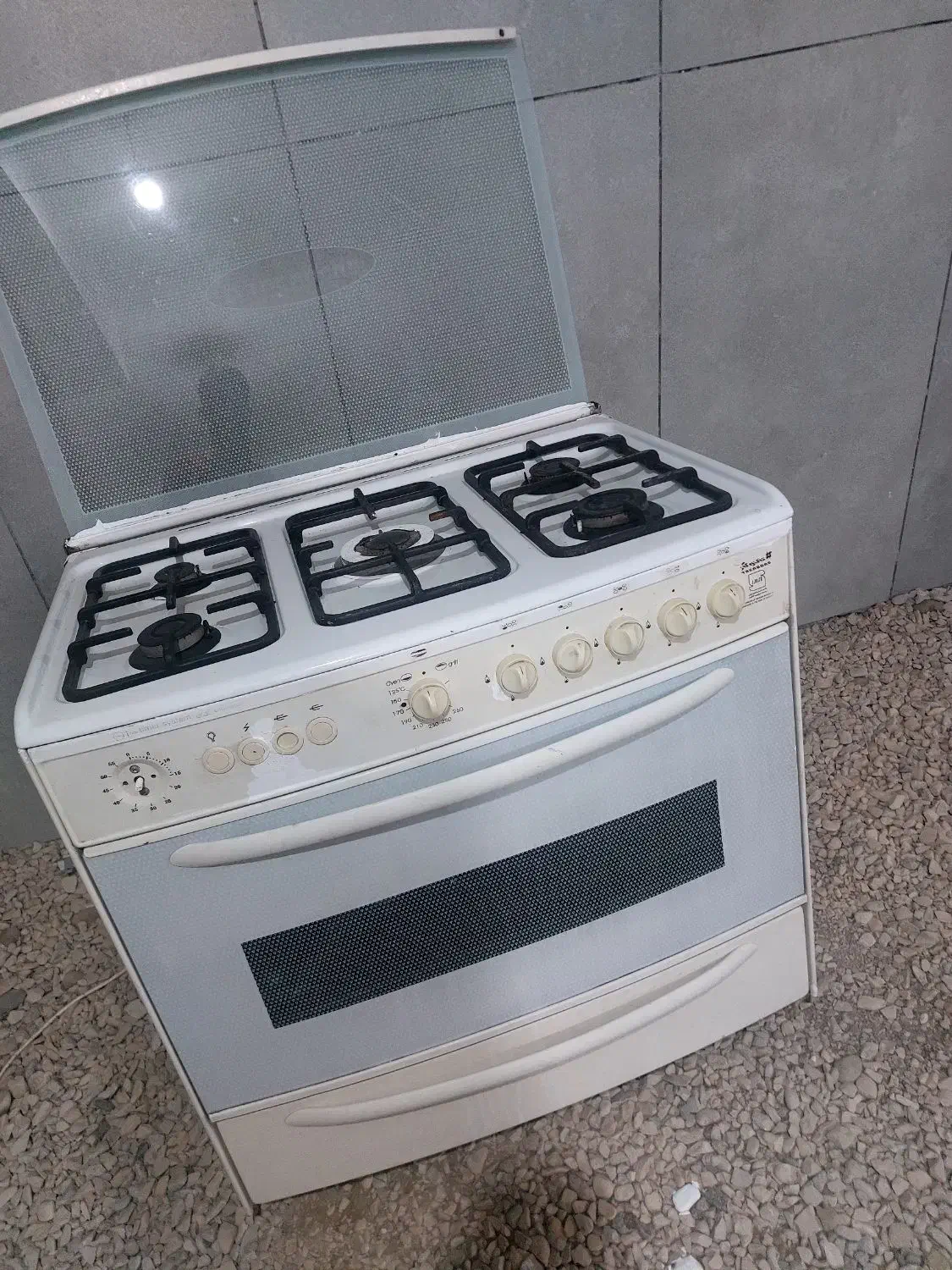 گازفر تخت دونفره،میزتحریرباصندلی|اجاق گاز و لوازم برقی پخت‌وپز|قائم‌شهر, |دیوار