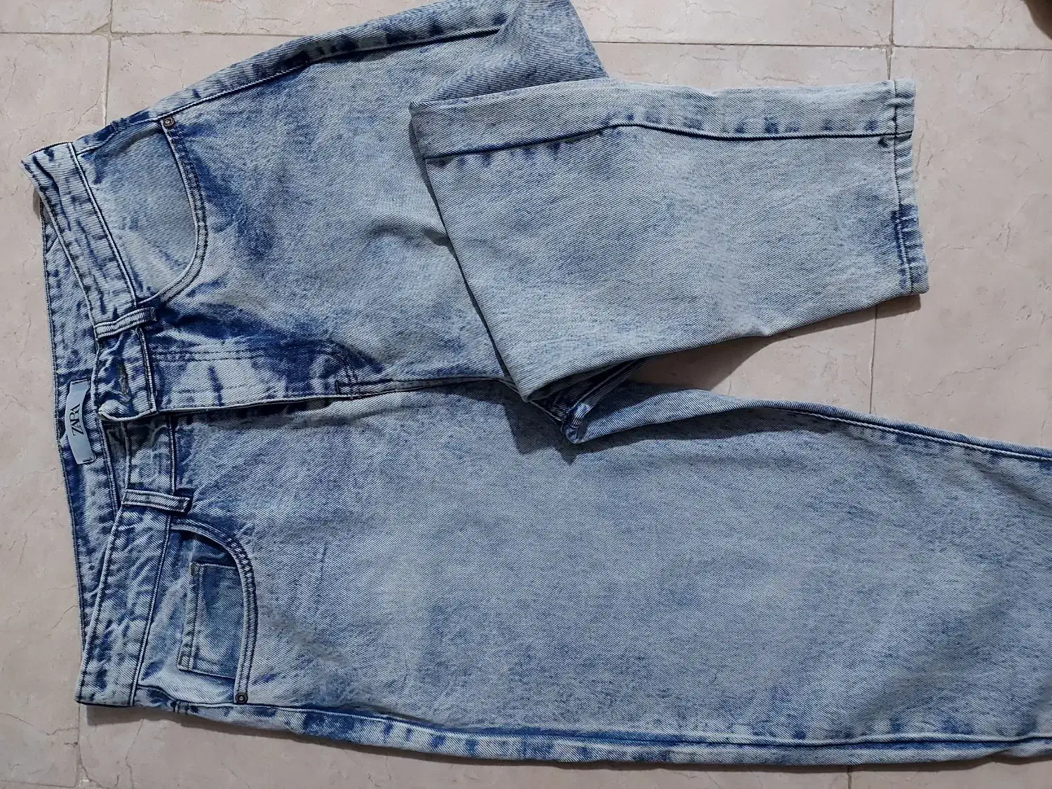 شلوار جین|لباس|آستانه اشرفیه, |دیوار