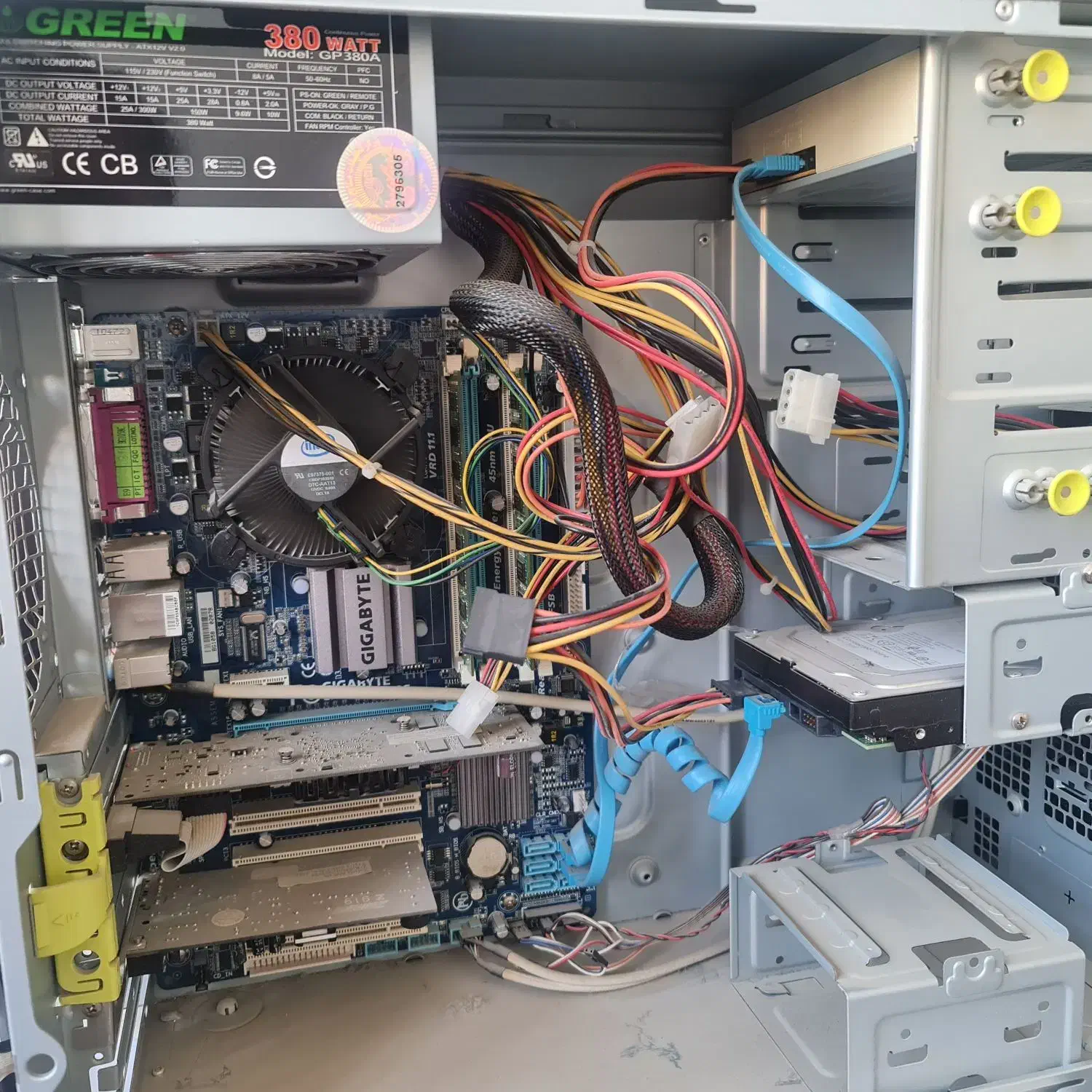 کیس کامپیوتر کامل|رایانه رومیزی|اراک, |دیوار