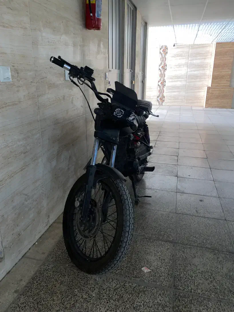 موتور کاستوم شرکت کویر۹۲معاوضه باماشین بقیش سرمیدم|موتورسیکلت|شیراز, شهرک مفتح|دیوار