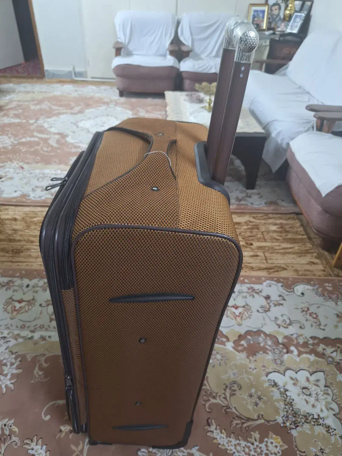 چمدان مسافرتی|کیف، کفش، کمربند|ساوه, |دیوار