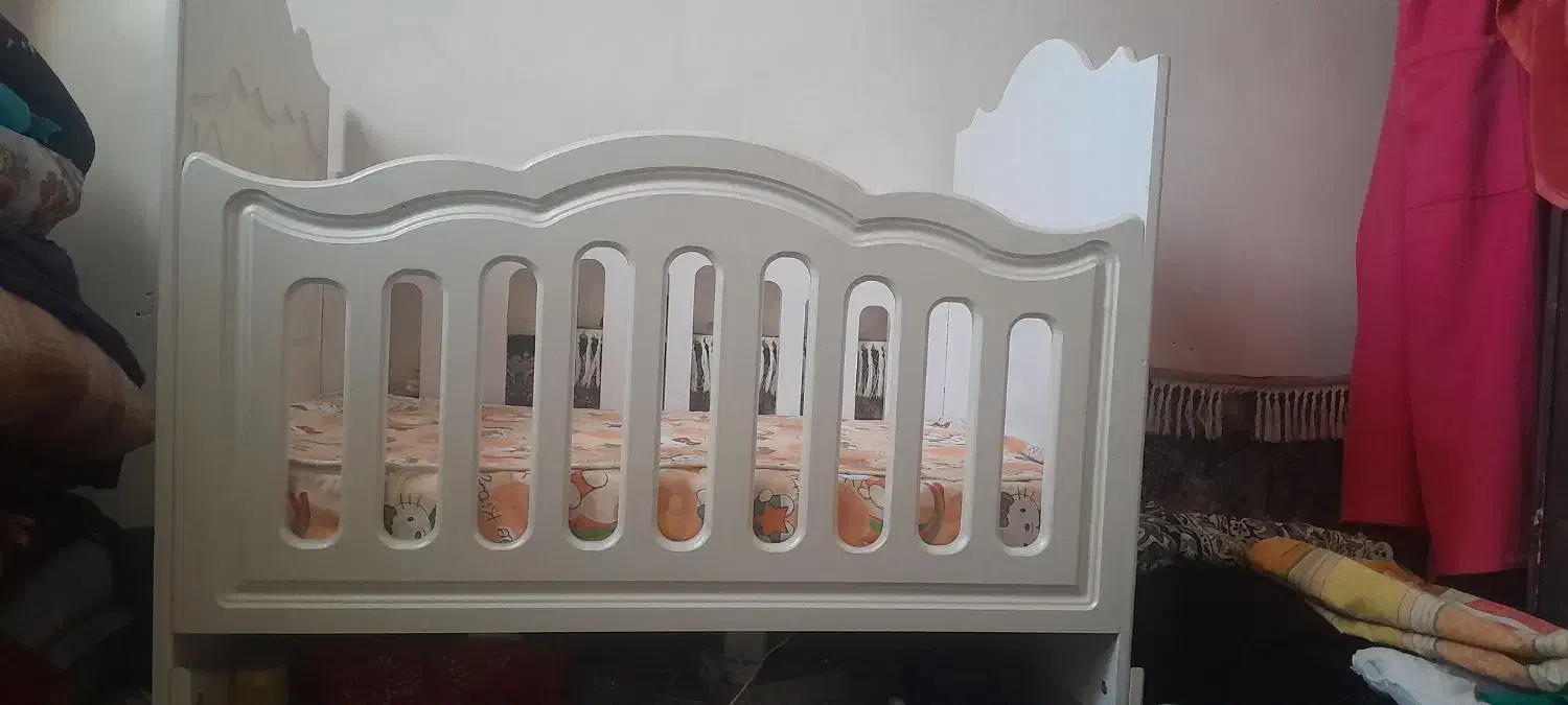 تخت نوزاد|تخت و صندلی بچه|پاکدشت, پاکدشت (مامازند)|دیوار