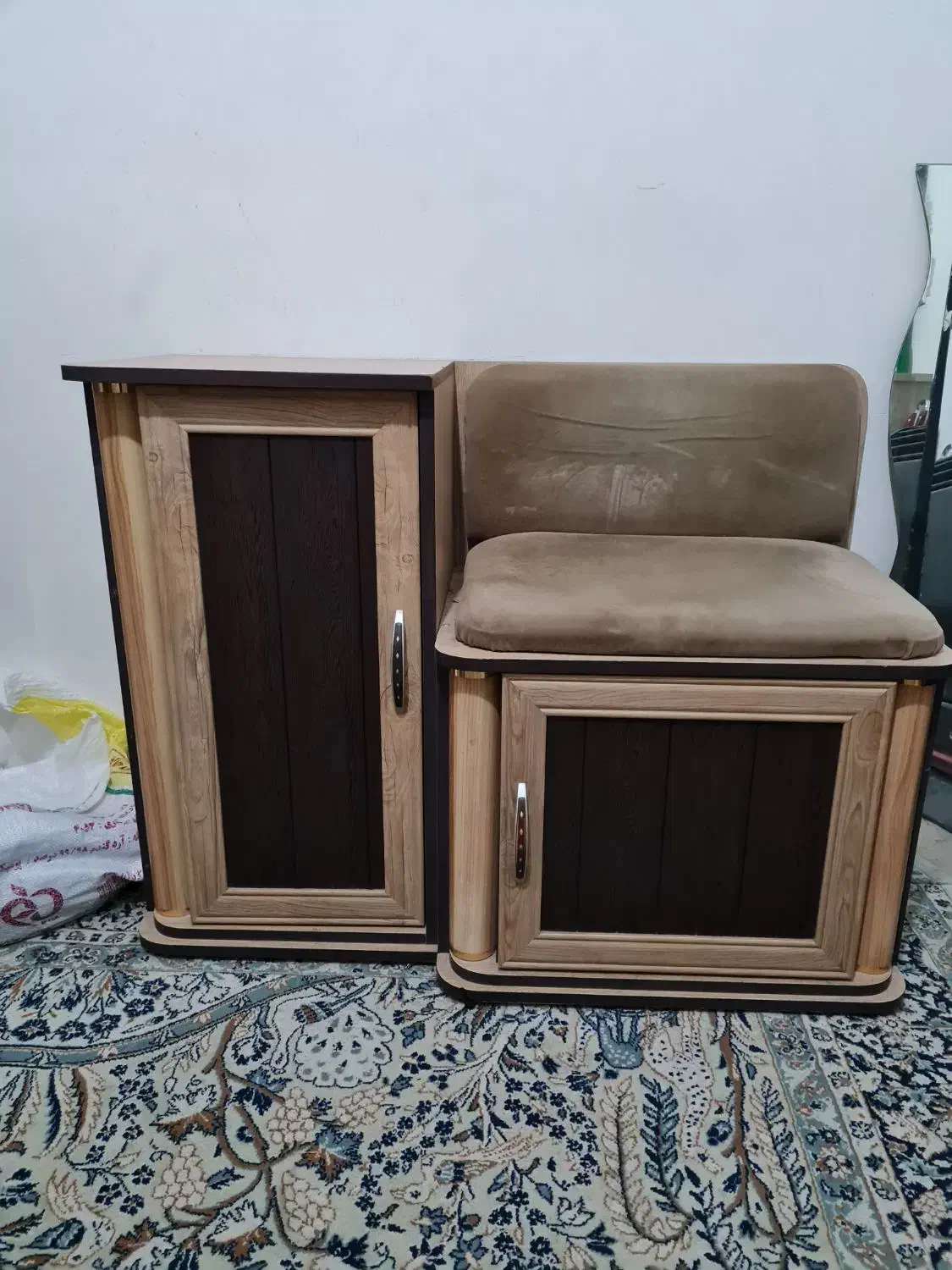 میز تلفن|میز تلفن|سبزوار, همت|دیوار