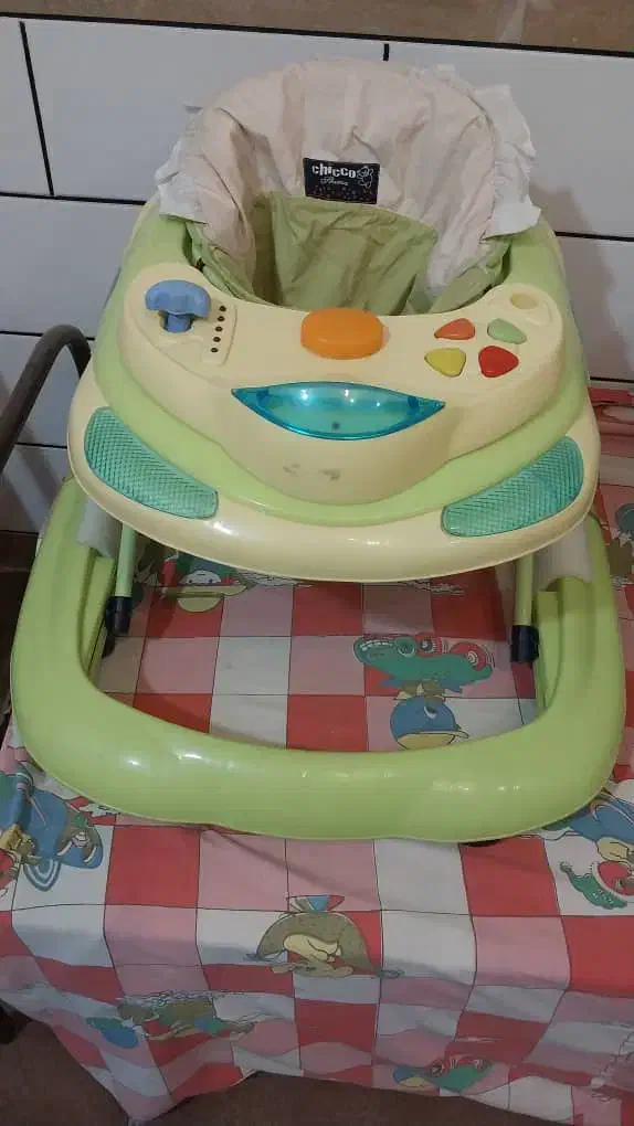 وسایل نوزاد|اسباب و اثاث بچه|فرخشهر, |دیوار