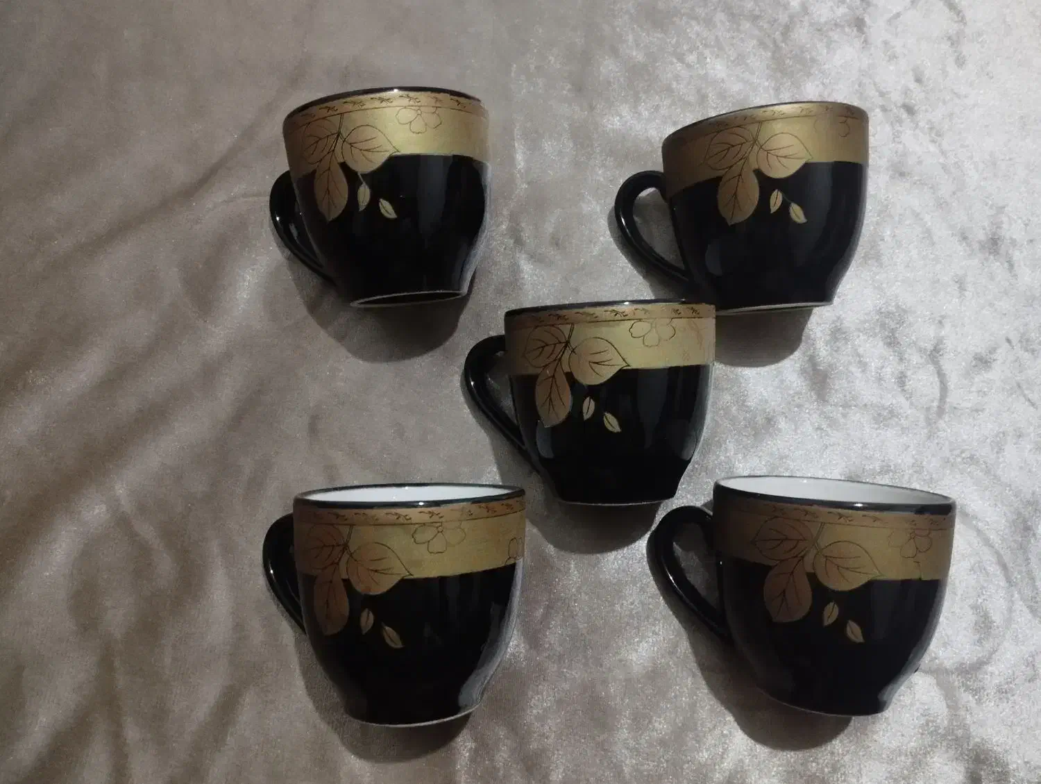 مقداری وسایل پذیرایی آشپزخانه|ظروف سرو و پذیرایی|شیراز, شریفآباد|دیوار