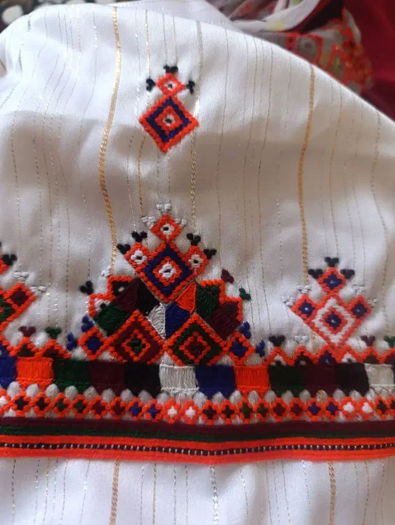 پلیوار|لباس|ساربوک, |دیوار