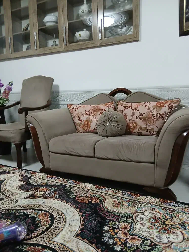 فروش مبل بسیار سالم|مبلمان خانگی و میز عسلی|چالوس, |دیوار