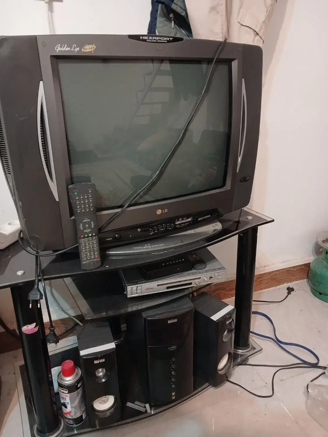 ۳دستگاه باکیفت|تلویزیون و پروژکتور|دورود, |دیوار