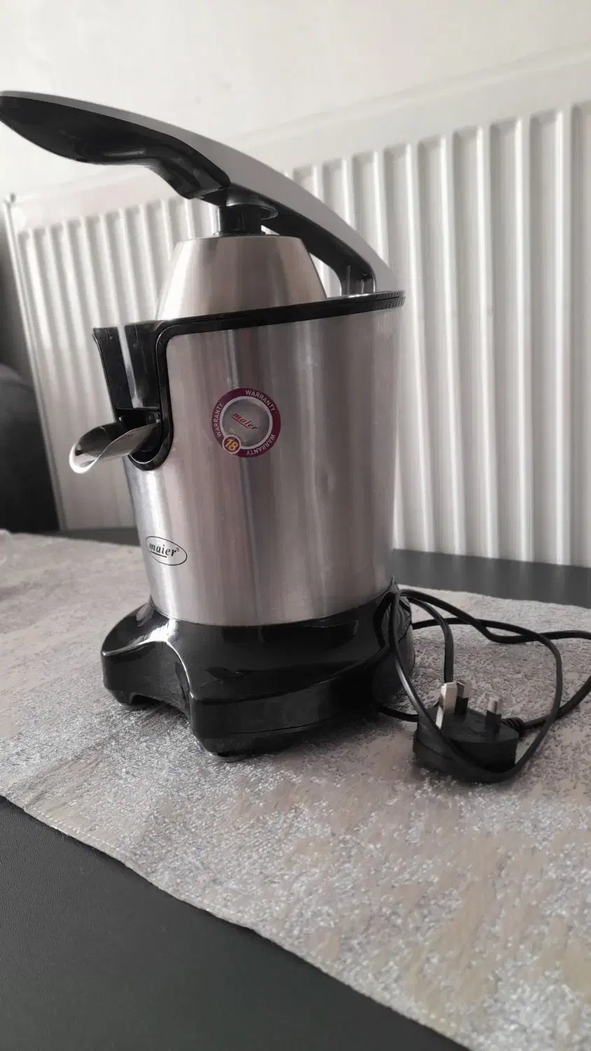 آب مرکبات گیری.|آبمیوه‌گیر و آب‌مرکبات‌گیر|اصفهان, بهارستان|دیوار