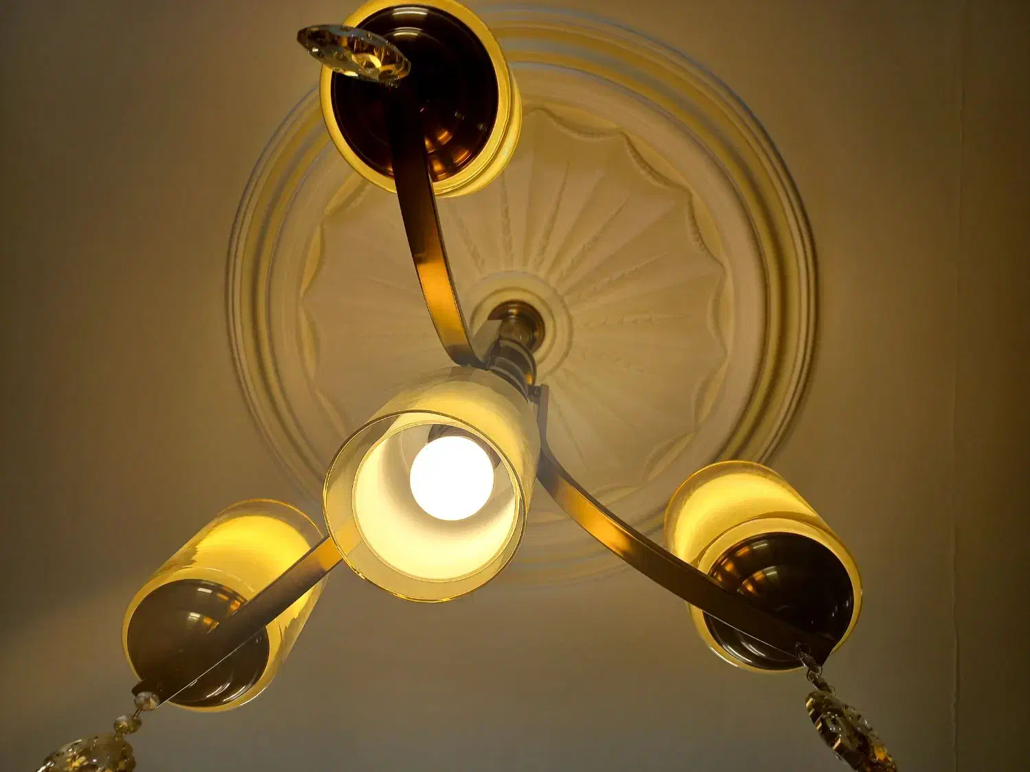 یک جفت لوستر شیک سالم وکاملا نو ووسایل خرده ریز|لوستر و چراغ آویز|مشهد, رسالت|دیوار