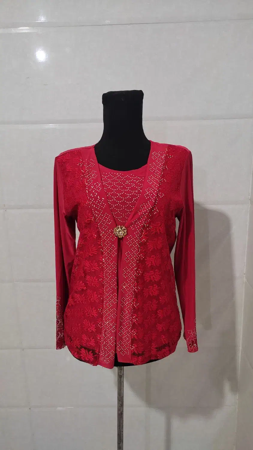 انواع لباس زنانه|لباس|رباط‌کریم, رباط‌کریم|دیوار