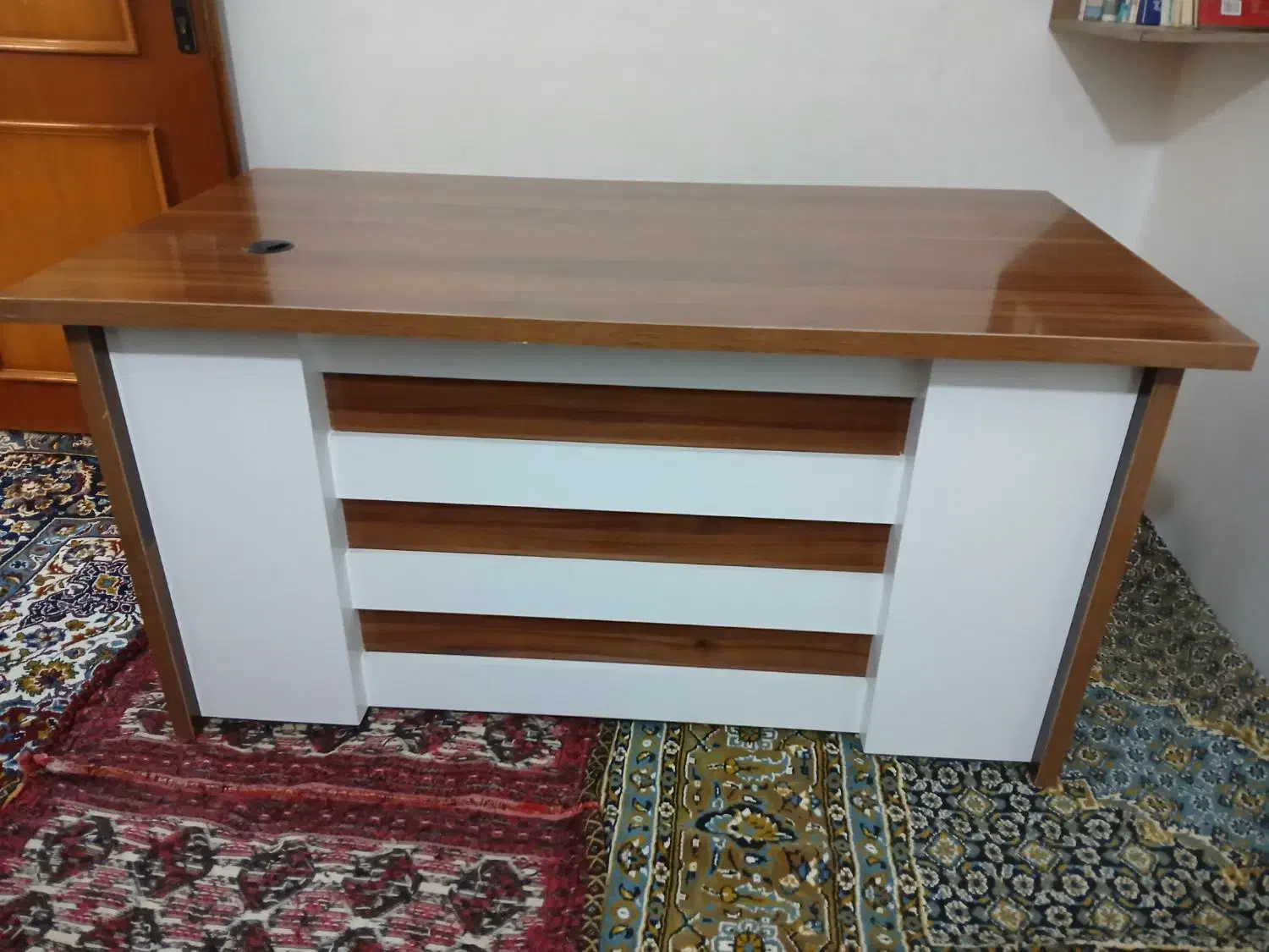 میز اداری|مبلمان اداری|اردبیل, |دیوار