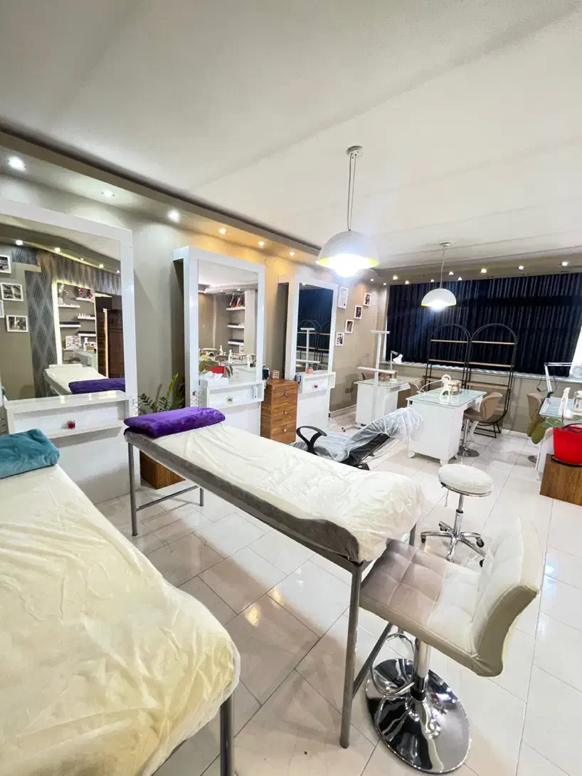 واگذاری سالن زیبایی (ناخن و مژه)|اجارهٔ دفتر کار، اتاق اداری، مطب|اصفهان, باغ زرشک|دیوار