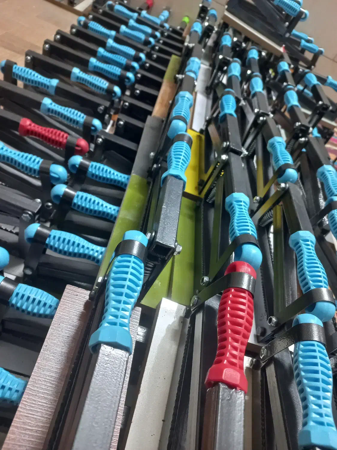 بادام شکن|ابزارآلات|اردکان, |دیوار