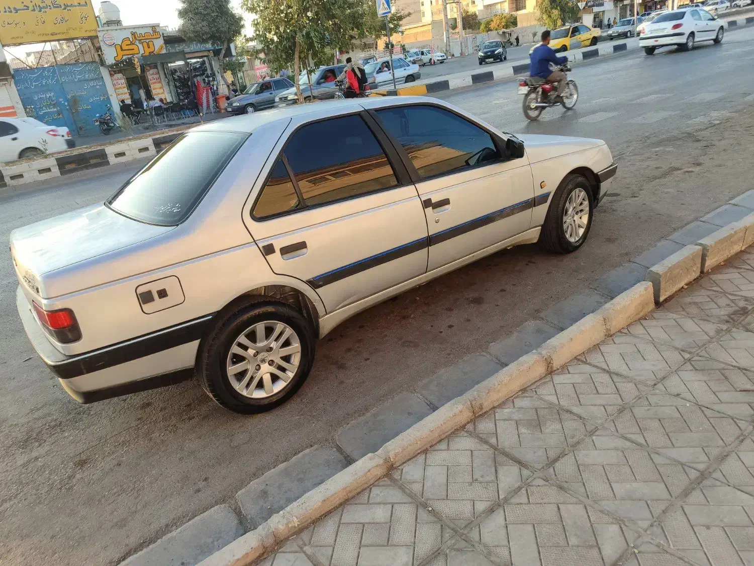 405 فابریک|خودرو سواری و وانت|شیراز, عادل آباد|دیوار