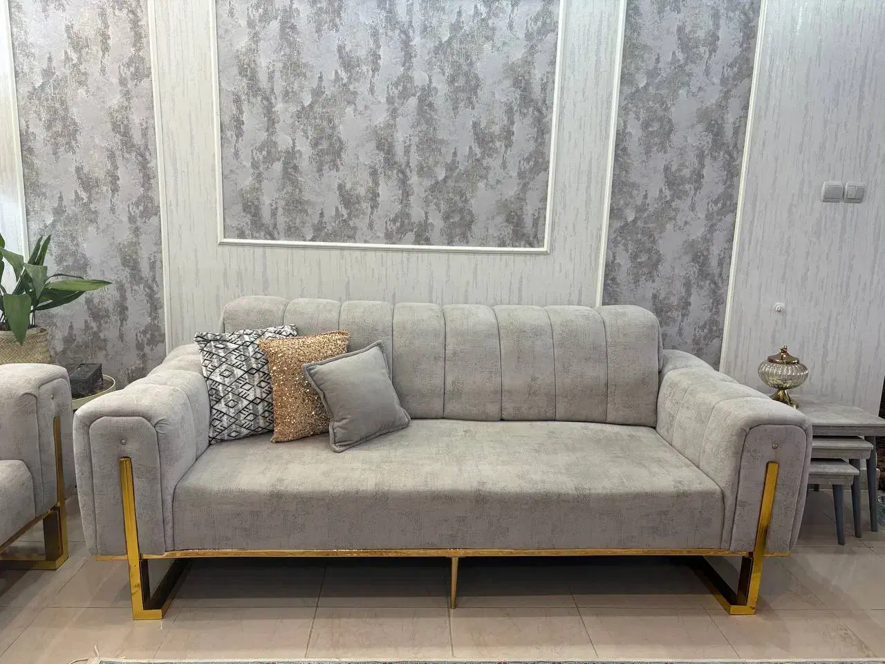 مبل راحتی در حد نو نو|مبلمان خانگی و میز عسلی|رشت, امین الضرب|دیوار