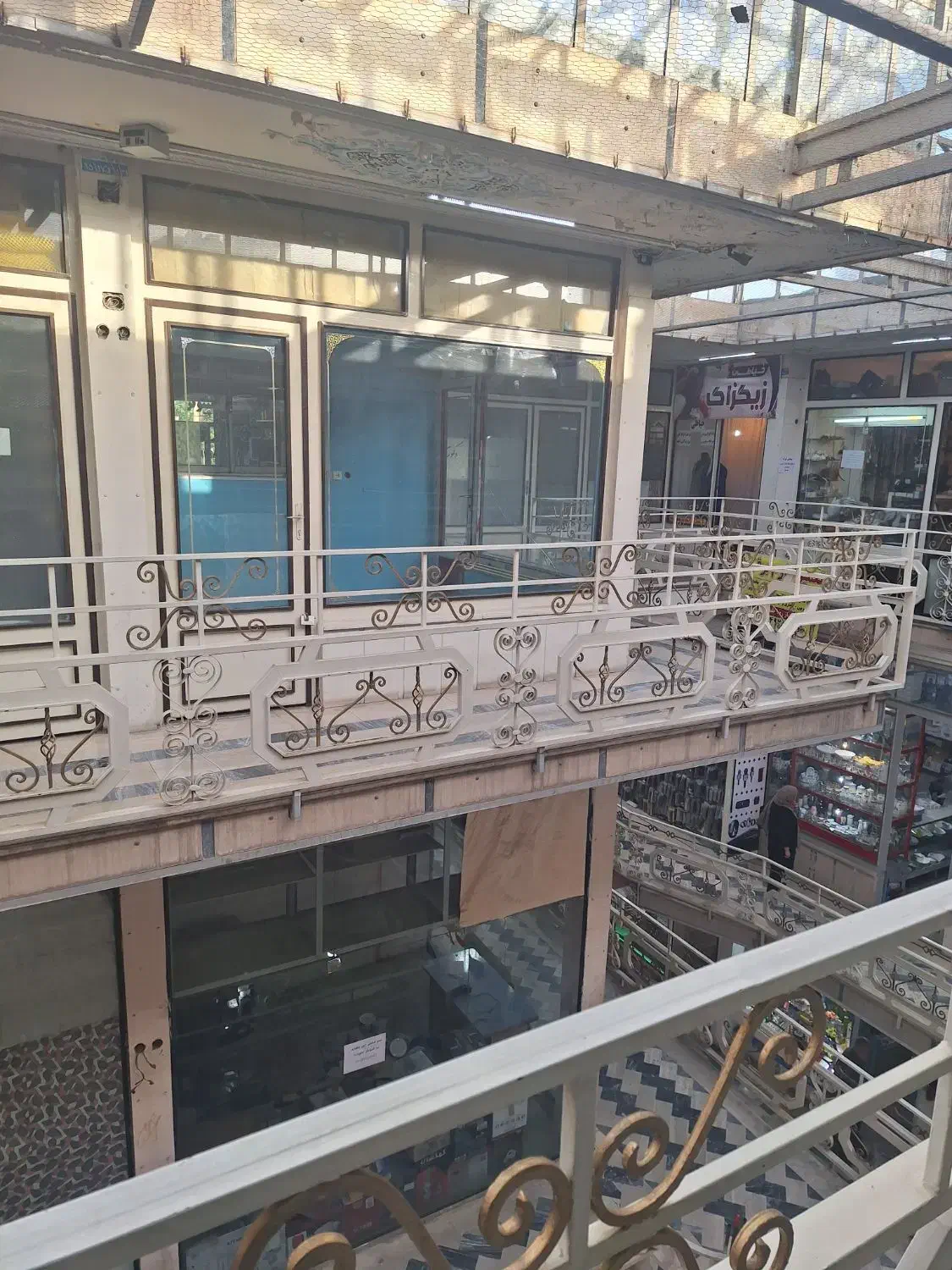 مغازه ۱۰ متری در پاساژ رضا|فروش مغازه و غرفه|نهاوند, |دیوار