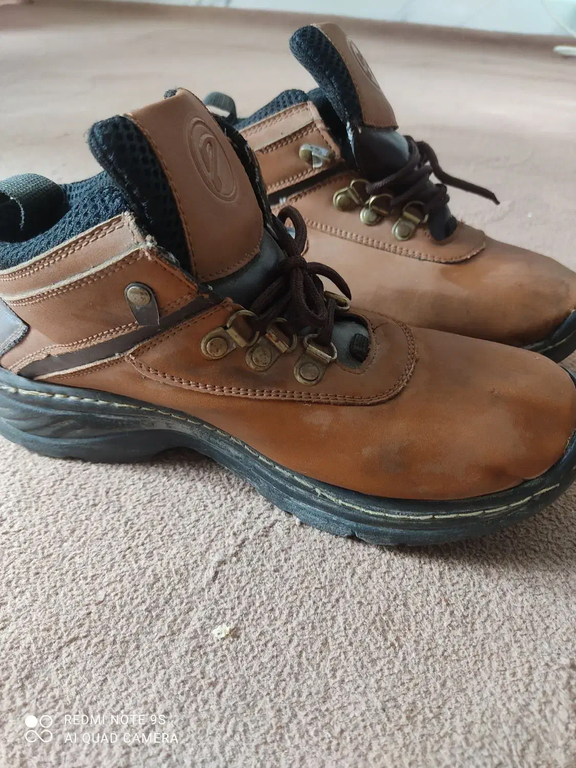 نیم بوت سایز ۳۷|کیف، کفش، کمربند|بروجرد, |دیوار